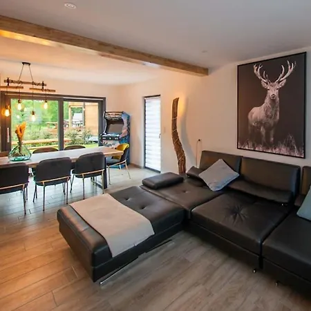 Le Chalet De Maeva 10 Pers, Jacuzzi And Terrace Horská chata *